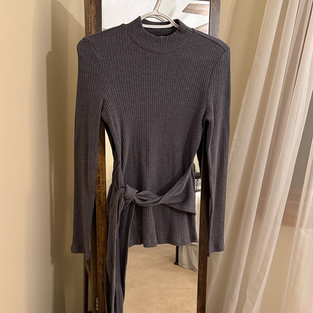 Gray Ribbed Knit Top